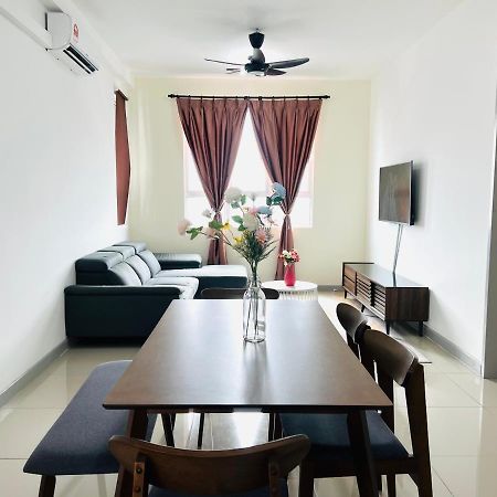 Ureshii Homestay Ladang Tanjung Kuala Terengganu With Pool Eksteriør billede