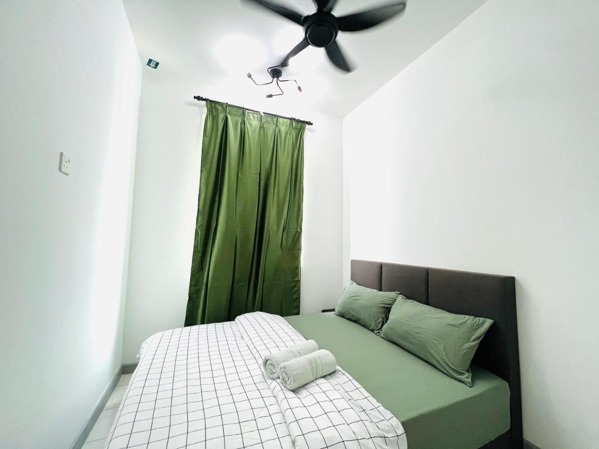 Ureshii Homestay Ladang Tanjung Kuala Terengganu With Pool Eksteriør billede
